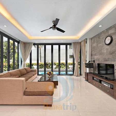 Deluxe Ocean Villa Along The Beach Da Nang Exteriör bild