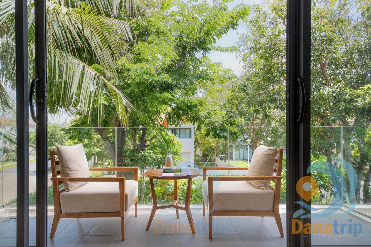 Deluxe Ocean Villa Along The Beach Da Nang Exteriör bild
