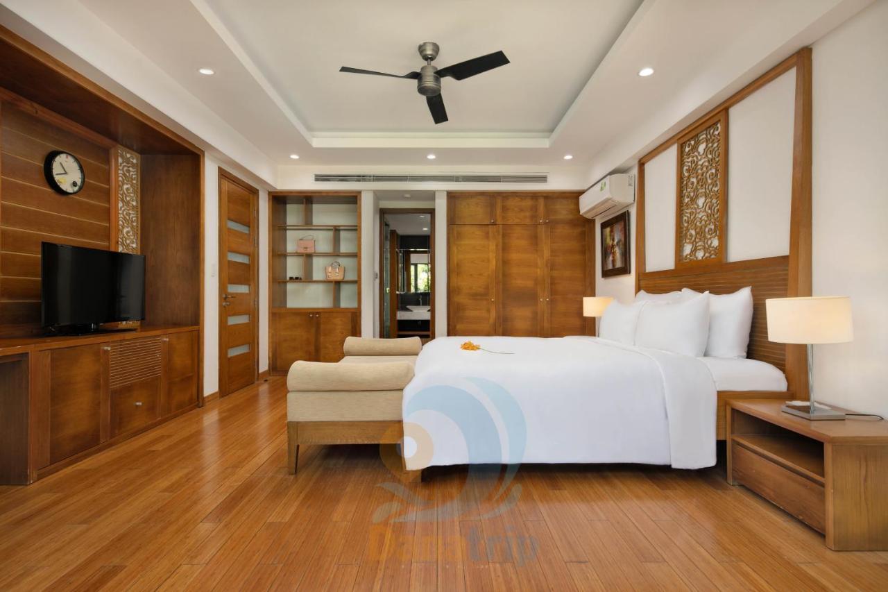 Deluxe Ocean Villa Along The Beach Da Nang Exteriör bild