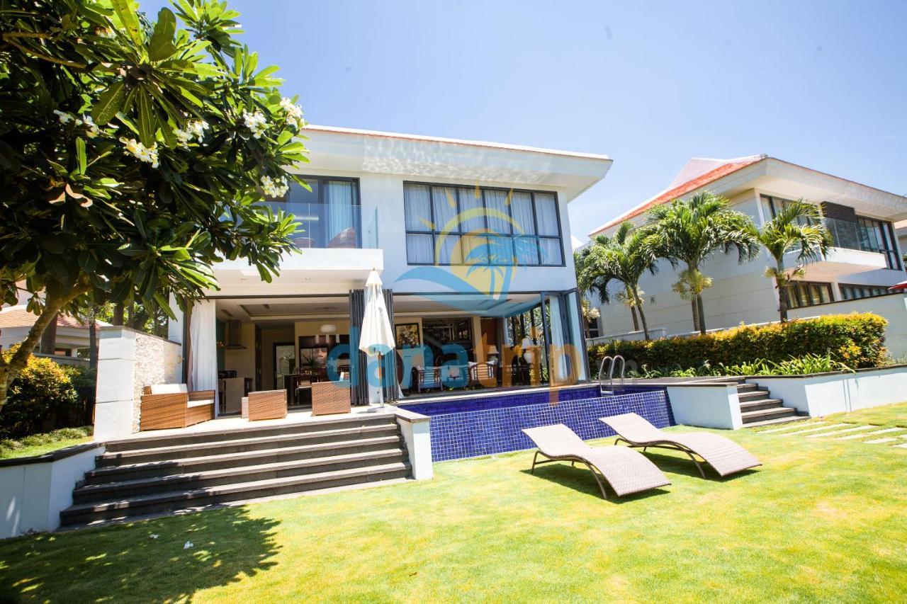 Deluxe Ocean Villa Along The Beach Da Nang Exteriör bild
