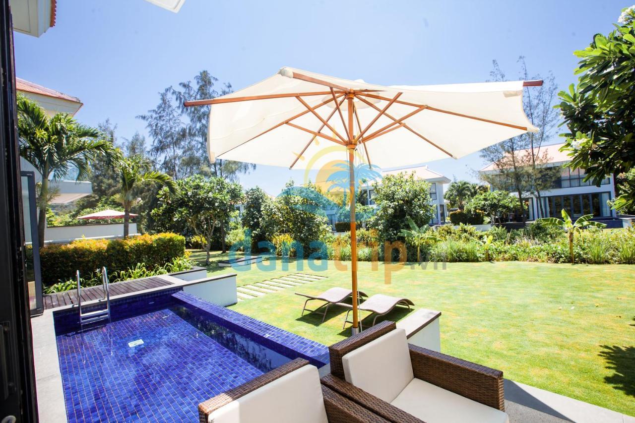 Deluxe Ocean Villa Along The Beach Da Nang Exteriör bild