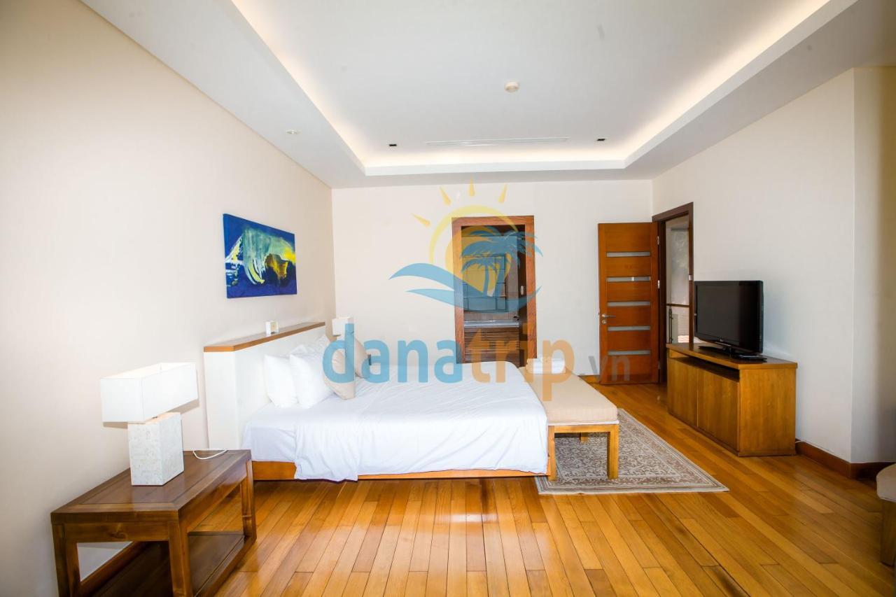 Deluxe Ocean Villa Along The Beach Da Nang Exteriör bild