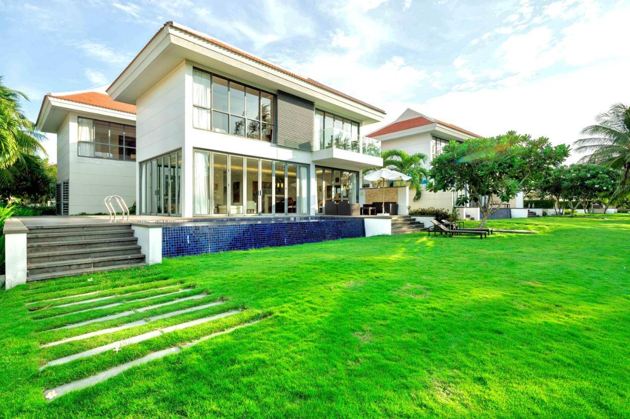 Deluxe Ocean Villa Along The Beach Da Nang Exteriör bild