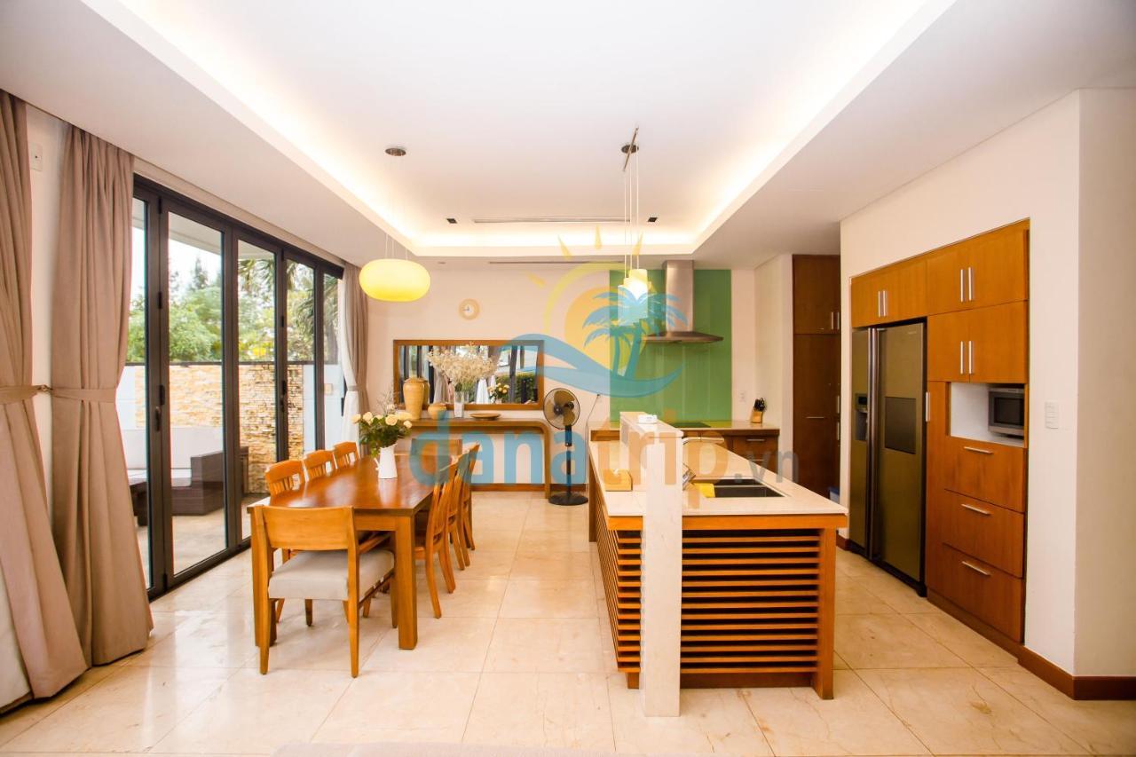 Deluxe Ocean Villa Along The Beach Da Nang Exteriör bild