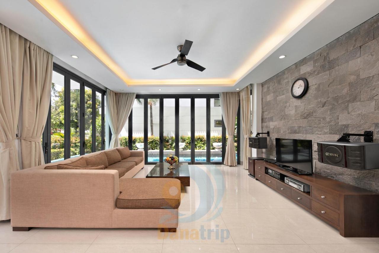 Deluxe Ocean Villa Along The Beach Da Nang Exteriör bild